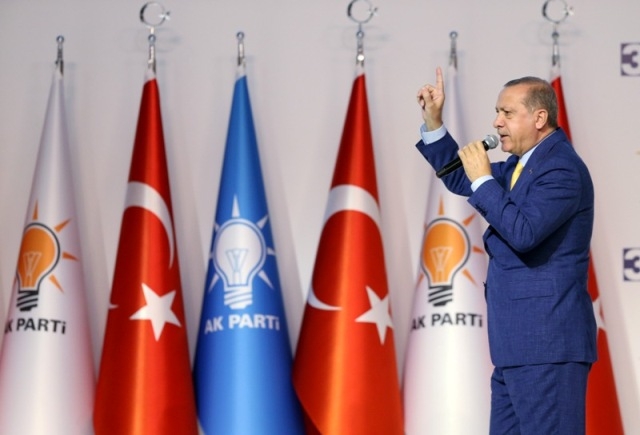 Erdoğan AK Parti Genel Başkanı oldu 54