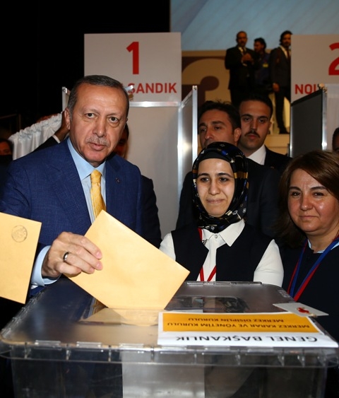 Erdoğan AK Parti Genel Başkanı oldu 61