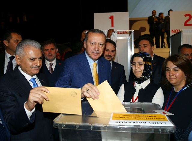 Erdoğan AK Parti Genel Başkanı oldu 63
