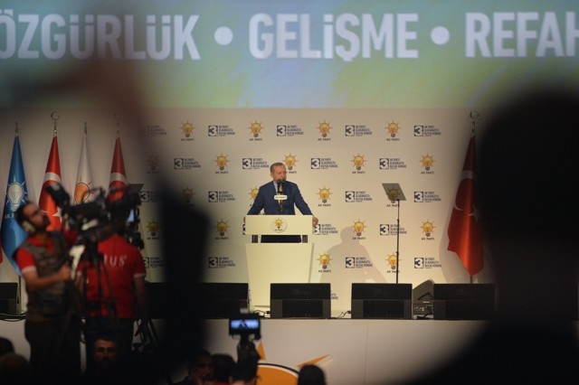 Erdoğan AK Parti Genel Başkanı oldu 67