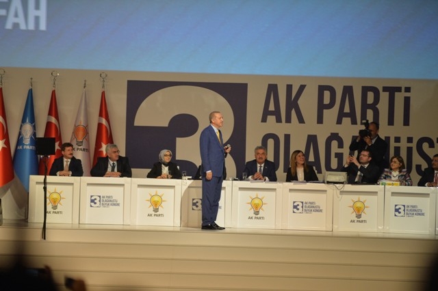 Erdoğan AK Parti Genel Başkanı oldu 68