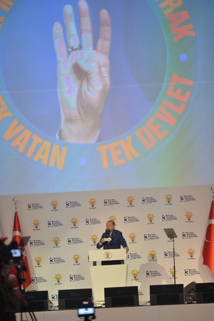 Erdoğan AK Parti Genel Başkanı oldu 77