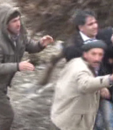 Yaşlı adam Kaymakama böyle siper oldu 6