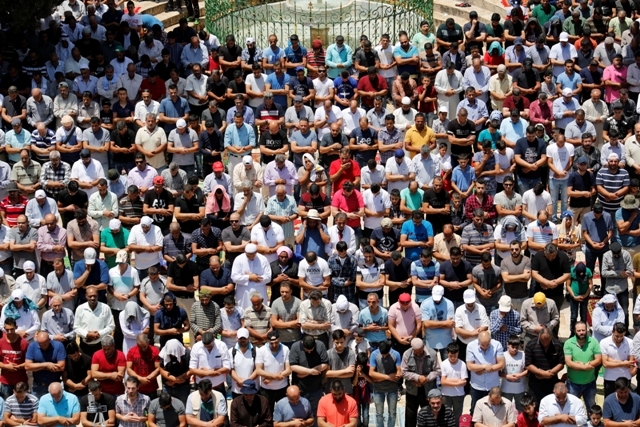 Mescid-i Aksa'da 300 bin kişilik cuma namazı 6