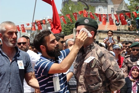 Karamanlı şehit polis son yolculuğuna uğurlandı 5