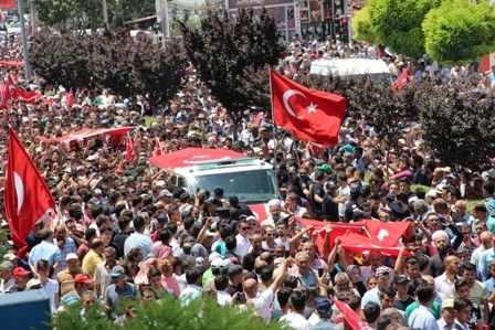 Karamanlı şehit polis son yolculuğuna uğurlandı 8