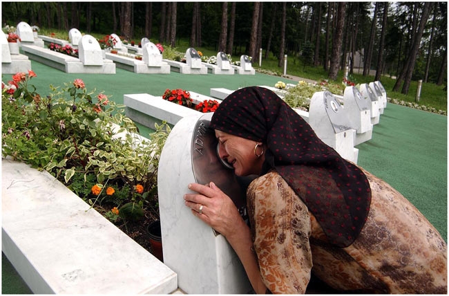 Avrupa'nın ortasında ama insanlıktan çok uzakta. SREBRENİTSA 10