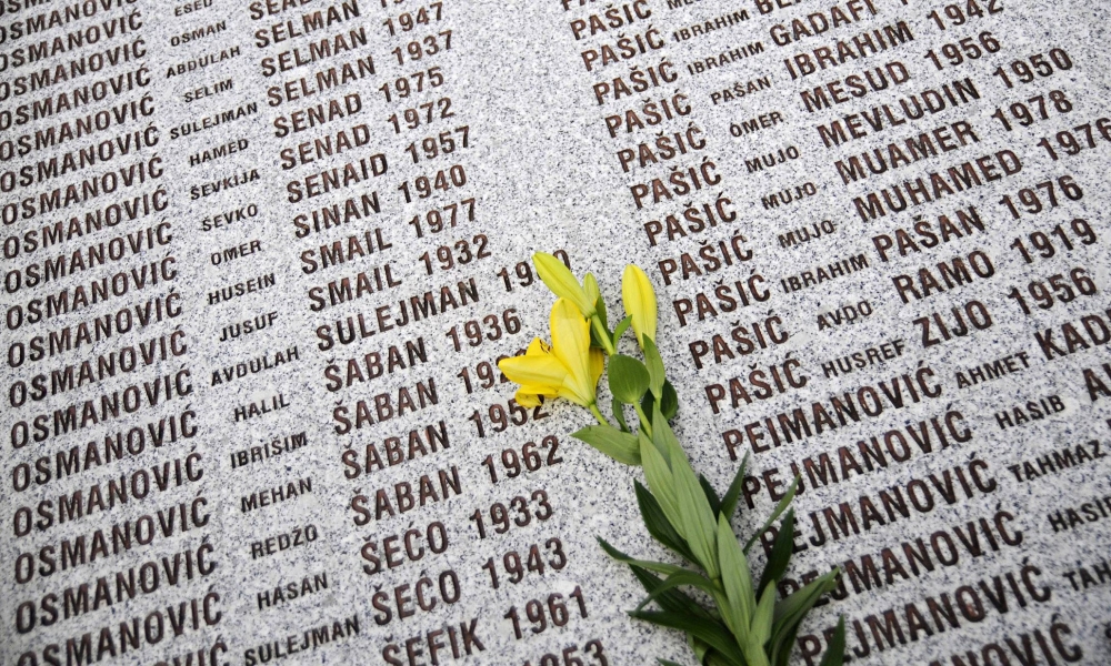 Avrupa'nın ortasında ama insanlıktan çok uzakta. SREBRENİTSA 9