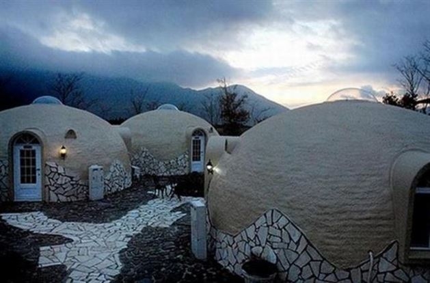 İnanması zor ancak bu evler 2 saatte yapılıyor 300 yıl kalabiliyor 2