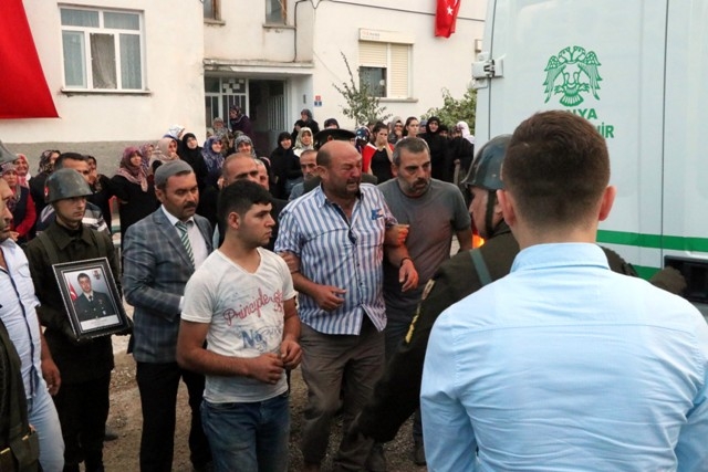 ŞEHİT HALİS ÖZCENGİZ TOPRAĞA VERİLDİ