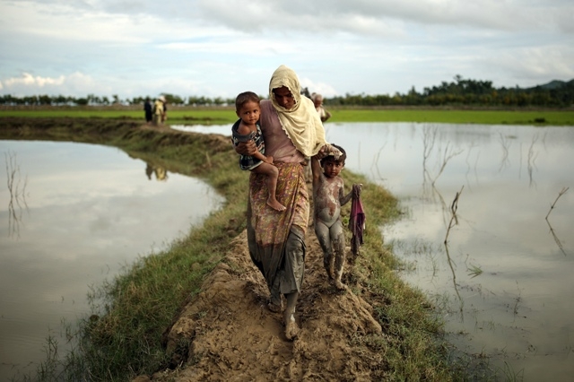 Myanmar'dan kaçmaya çalışan daha binlerce Arakanlı Müslüman var 1
