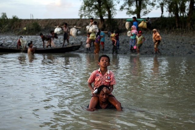 Myanmar'dan kaçmaya çalışan daha binlerce Arakanlı Müslüman var 18