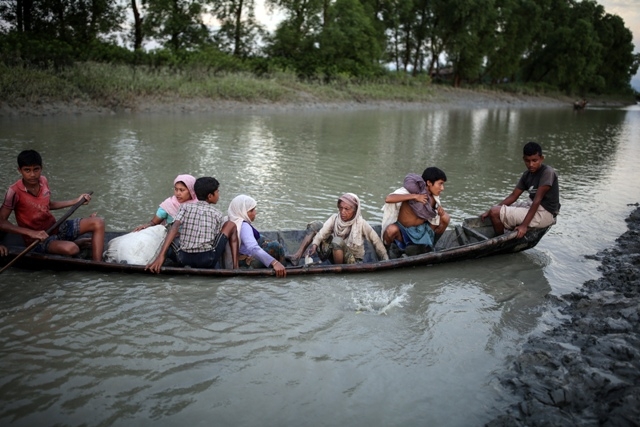 Myanmar'dan kaçmaya çalışan daha binlerce Arakanlı Müslüman var 19