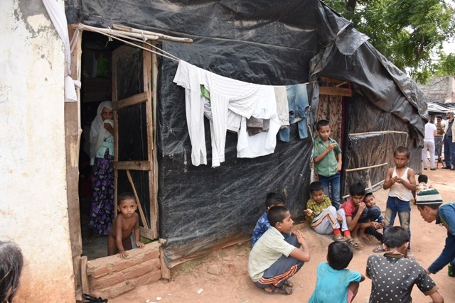 Myanmar'dan kaçmaya çalışan daha binlerce Arakanlı Müslüman var 26