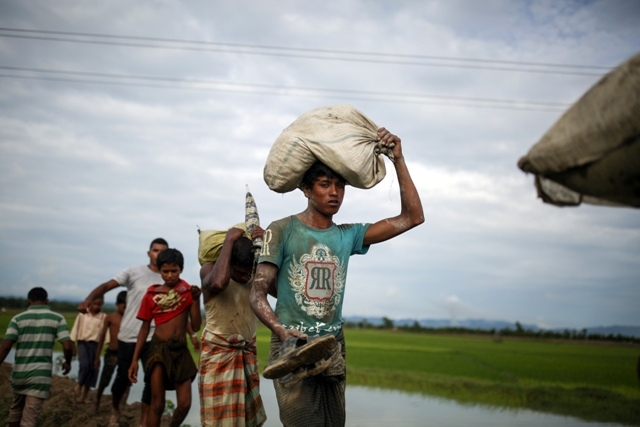 Myanmar'dan kaçmaya çalışan daha binlerce Arakanlı Müslüman var 4