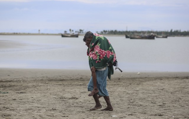 Myanmar'dan kaçmaya çalışan daha binlerce Arakanlı Müslüman var 53