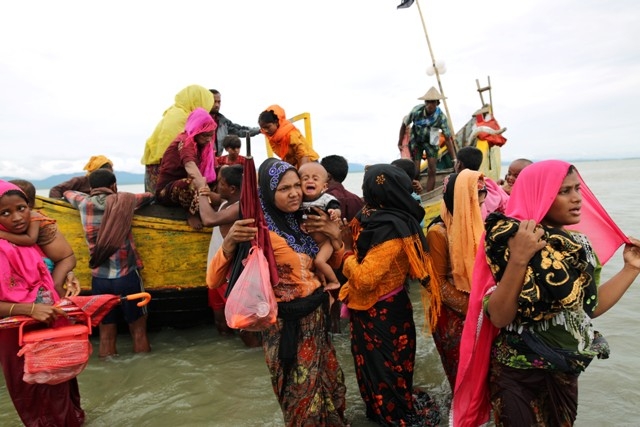 Myanmar'dan kaçmaya çalışan daha binlerce Arakanlı Müslüman var 55