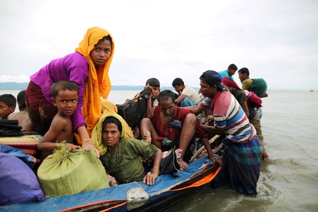 Myanmar'dan kaçmaya çalışan daha binlerce Arakanlı Müslüman var 56