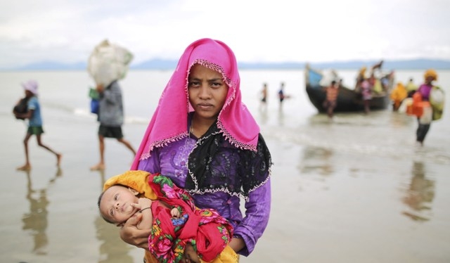 Myanmar'dan kaçmaya çalışan daha binlerce Arakanlı Müslüman var 57