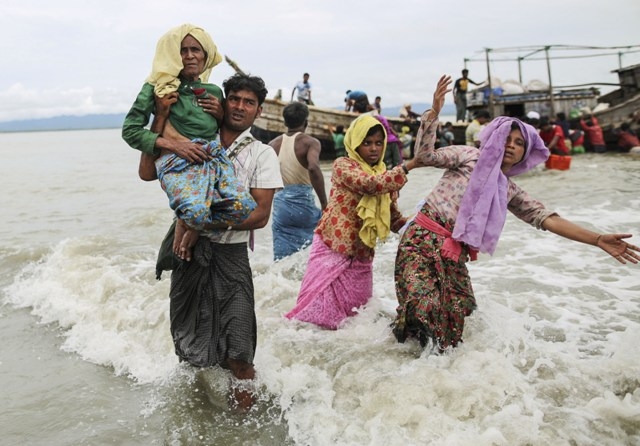 Myanmar'dan kaçmaya çalışan daha binlerce Arakanlı Müslüman var 58