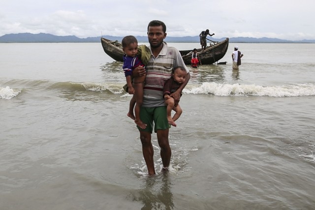 Myanmar'dan kaçmaya çalışan daha binlerce Arakanlı Müslüman var 65