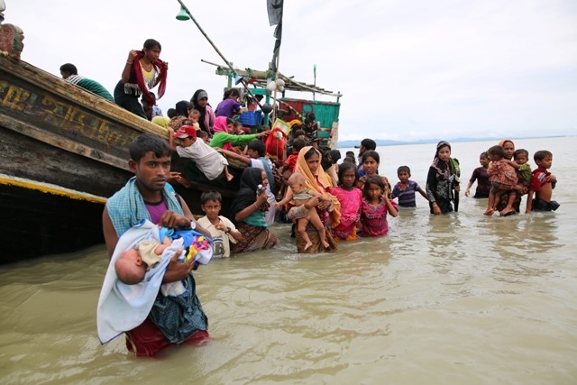 Myanmar'dan kaçmaya çalışan daha binlerce Arakanlı Müslüman var 66