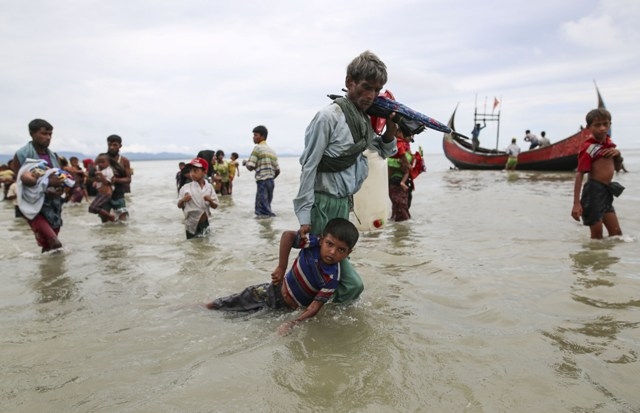 Myanmar'dan kaçmaya çalışan daha binlerce Arakanlı Müslüman var 67