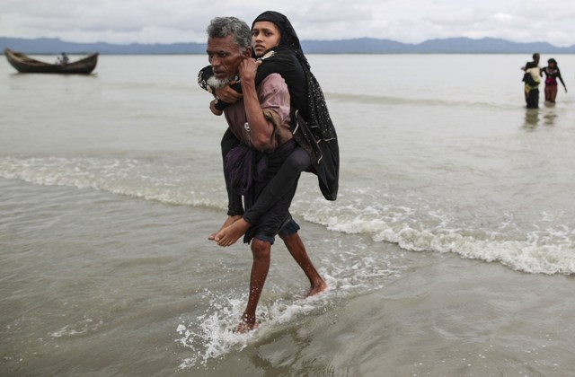 Myanmar'dan kaçmaya çalışan daha binlerce Arakanlı Müslüman var 70
