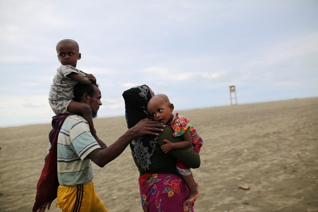 Myanmar'dan kaçmaya çalışan daha binlerce Arakanlı Müslüman var 73