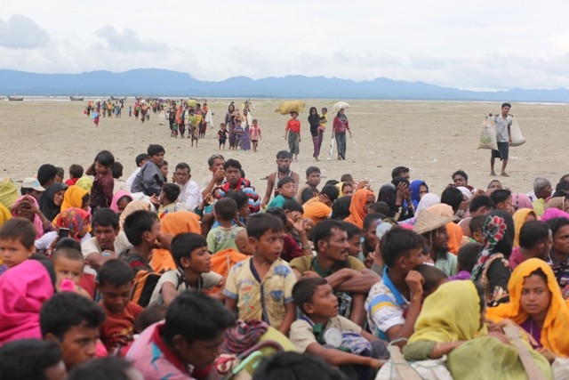 Myanmar'dan kaçmaya çalışan daha binlerce Arakanlı Müslüman var 78