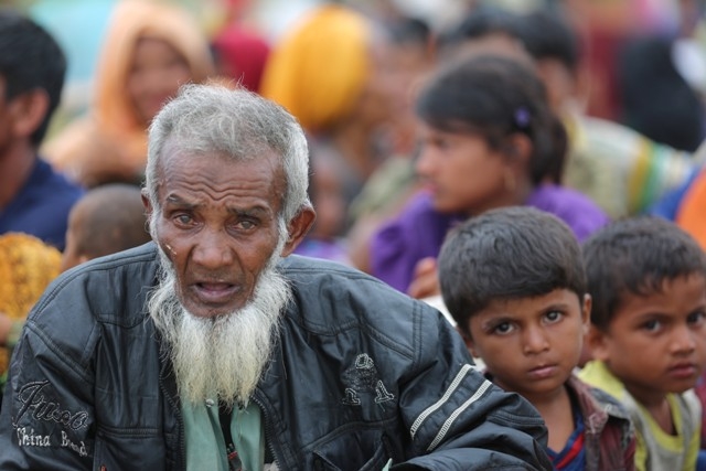 Myanmar'dan kaçmaya çalışan daha binlerce Arakanlı Müslüman var 81