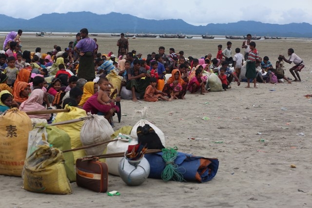 Myanmar'dan kaçmaya çalışan daha binlerce Arakanlı Müslüman var 85