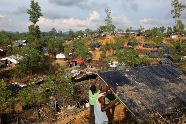 Myanmar'dan kaçmaya çalışan daha binlerce Arakanlı Müslüman var 88