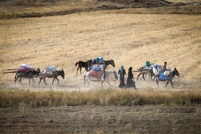 Göçerlerin çileli yolculuğu 'drone'la görüntülendi 8