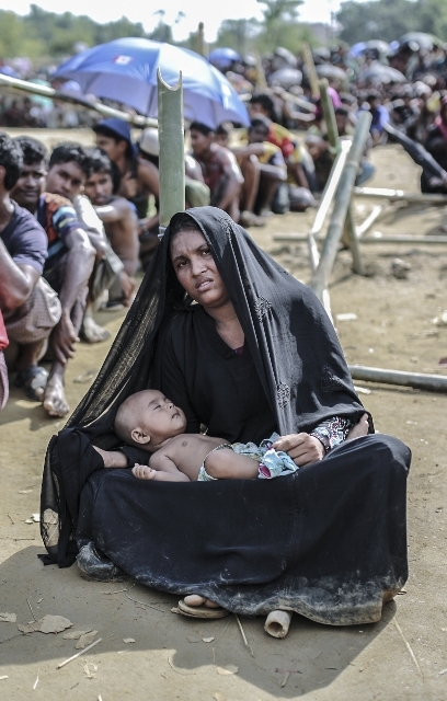 Bangladeş'e sığınan Arakanlı Müslümanların sayısı 480 bine ulaştı 11