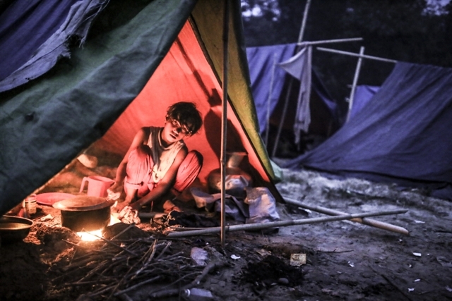 Bangladeş'e sığınan Arakanlı Müslümanların sayısı 480 bine ulaştı 29