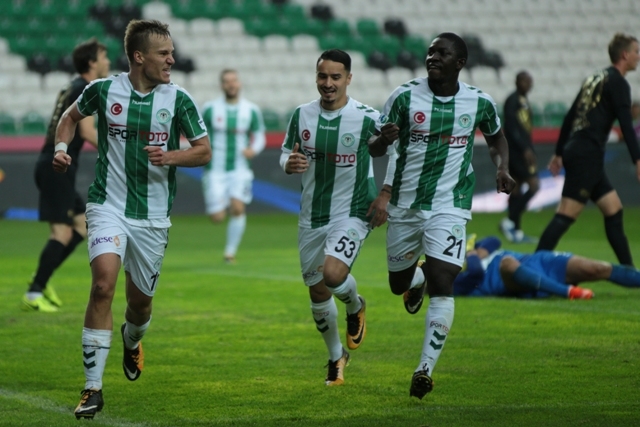 MEHMET ÖZDİLEK'Lİ KONYASPOR İLK MAÇINDA GALİP 12