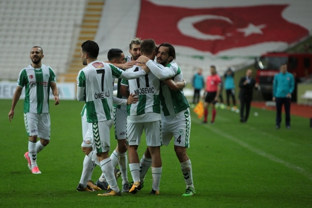 MEHMET ÖZDİLEK'Lİ KONYASPOR İLK MAÇINDA GALİP 15