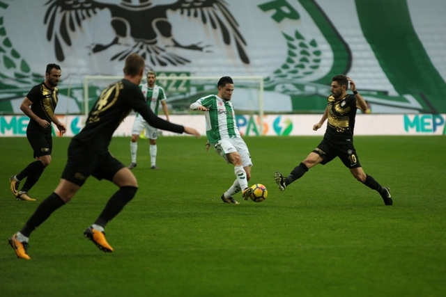 MEHMET ÖZDİLEK'Lİ KONYASPOR İLK MAÇINDA GALİP 8
