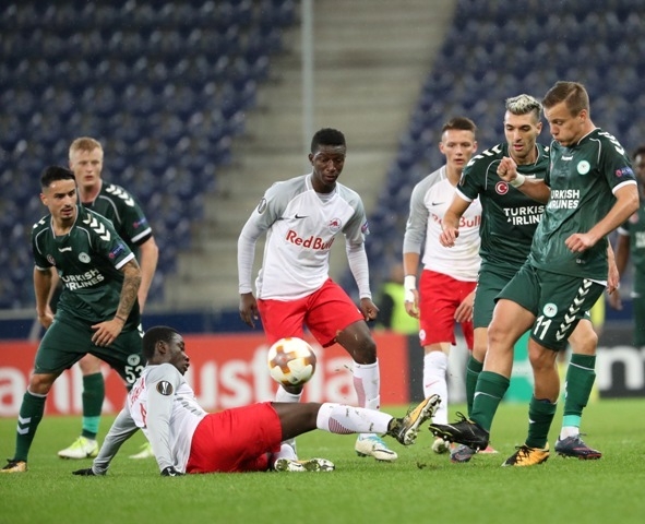 Salzburg:0 - Konyaspor:0 16