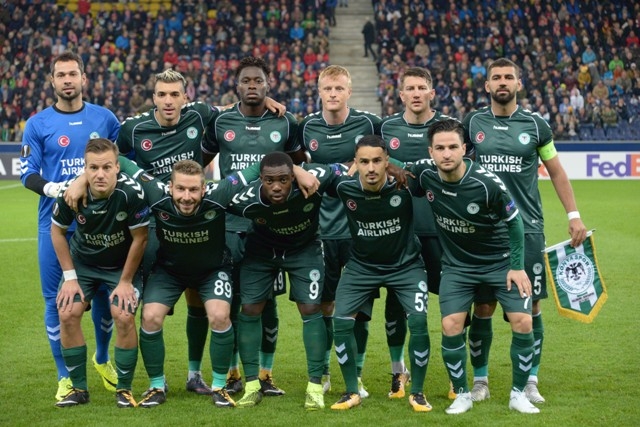 Salzburg:0 - Konyaspor:0 32