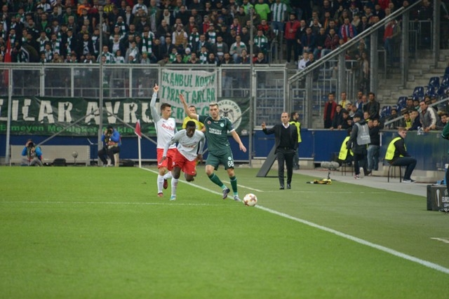 Salzburg:0 - Konyaspor:0 33