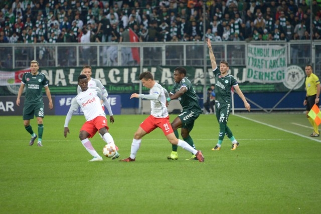 Salzburg:0 - Konyaspor:0 34