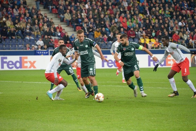 Salzburg:0 - Konyaspor:0 36