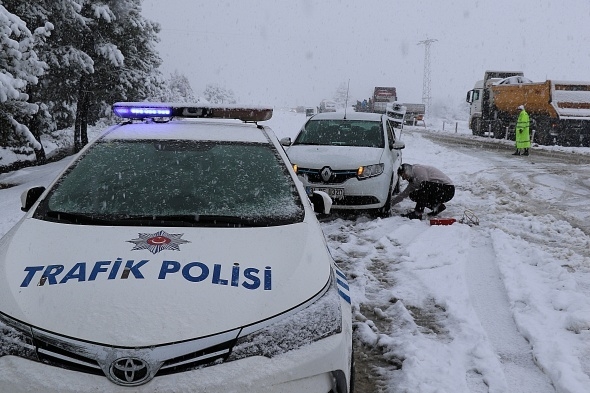 Mevsimin ilk karı yurtta etkili oldu 3