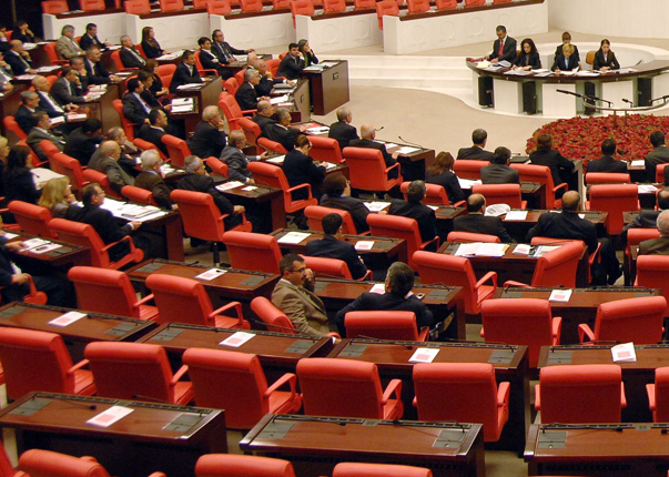 AK Parti tavan yaptı CHP çakıldı 10