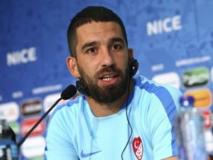 Başakşehir, Arda Turan için özel uçakla Barcelona'da!
