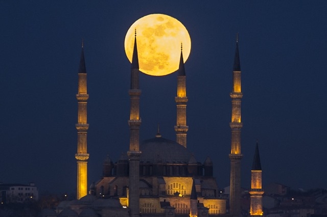 Süper Mavi Ay’ı dünya izledi 32