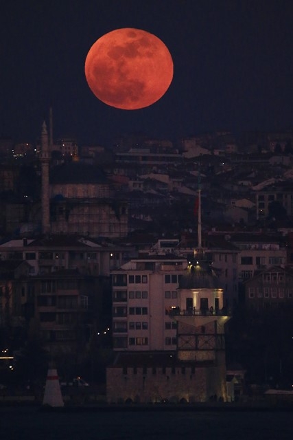 Süper Mavi Ay’ı dünya izledi 46