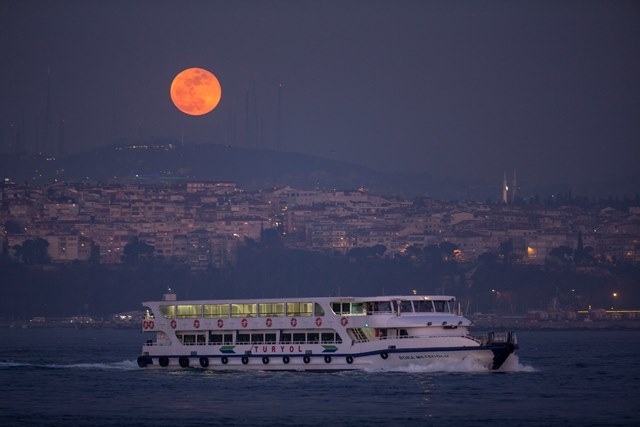 Süper Mavi Ay’ı dünya izledi 53
